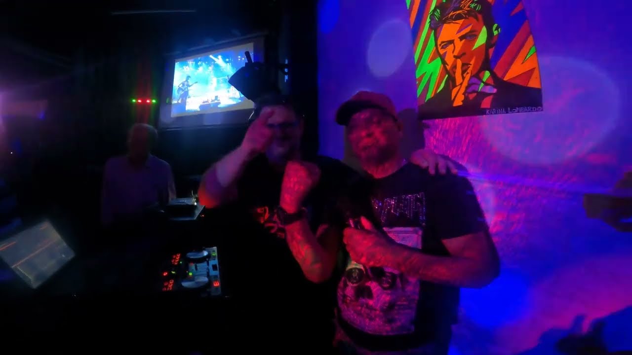 FIESTA VIDEO RETRO EN ATHENEA RESTOBAR (MERLO)