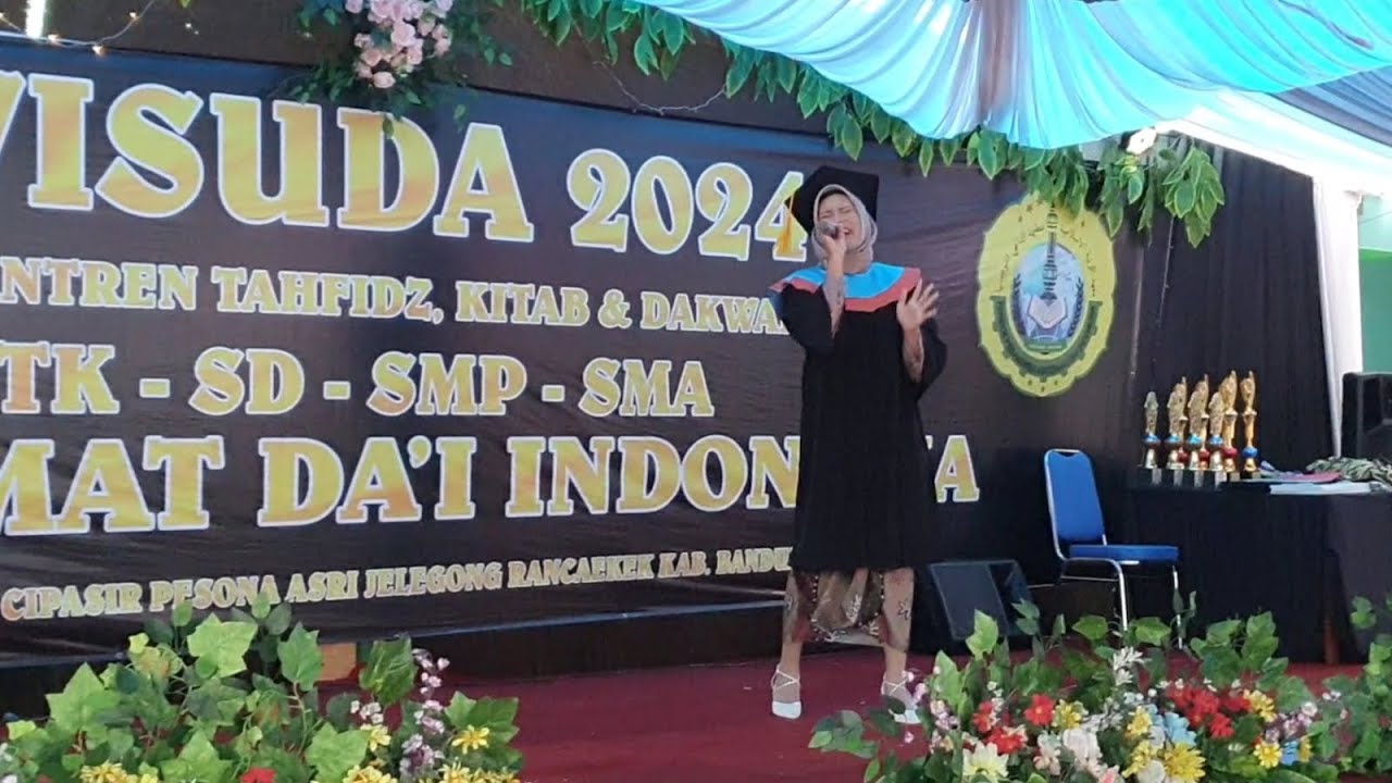 SEMUA DIBUAT MENANGIS !! SAAT SANTRIWATI ADDZIMAT NYANYI LAGU AYAH