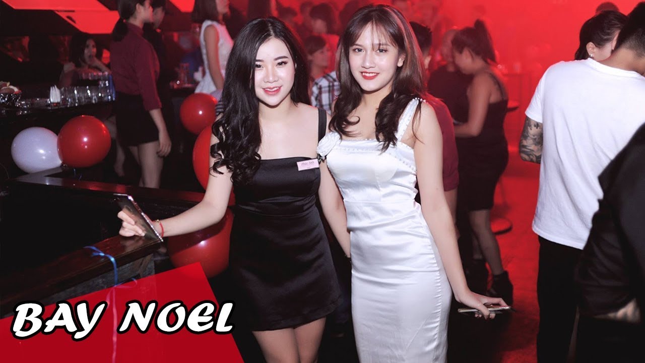 Nonstop 2018 - Nhạc S&agrave;n Cực Mạnh 2018 - Ch&agrave;o Mừng Gi&aacute;ng Sinh l B&aacute;nh Cuốn Đ&ecirc;m Noel