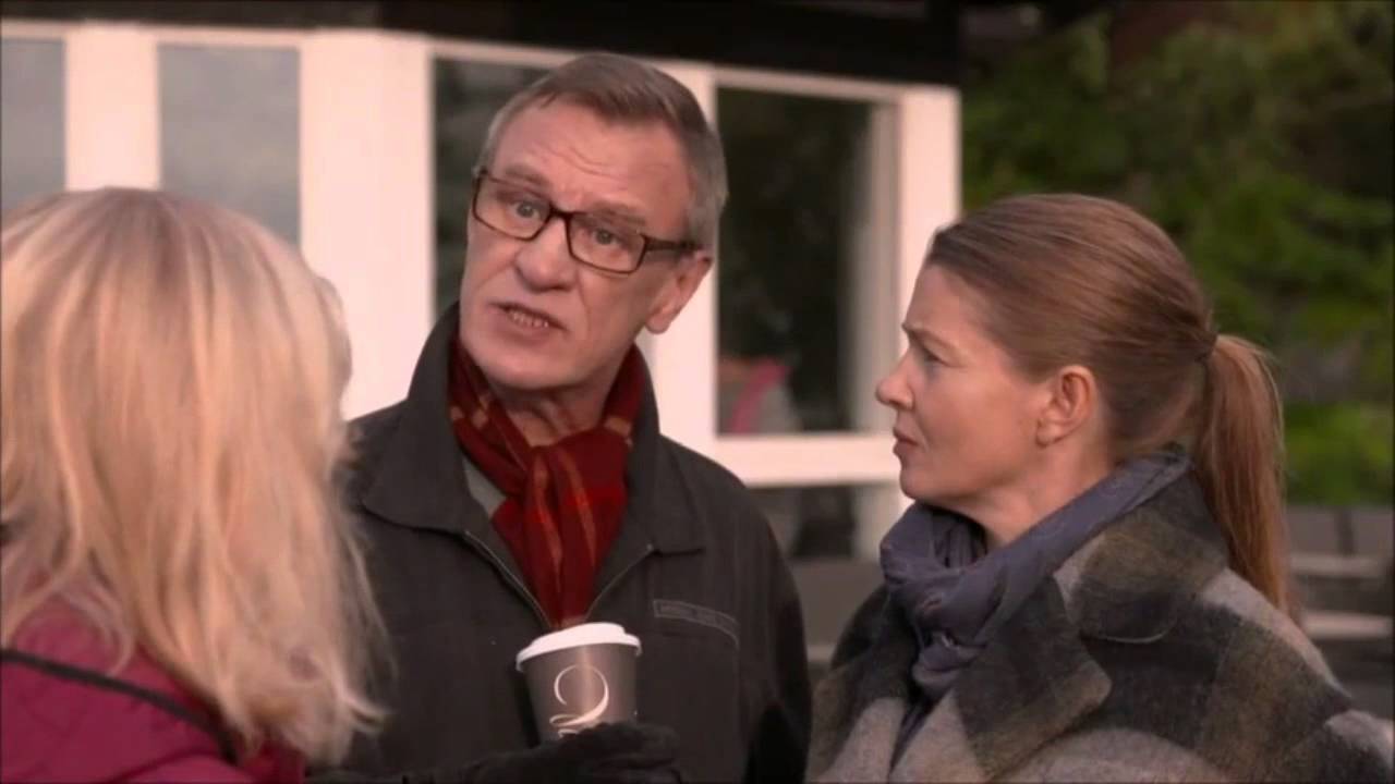 Ismo servaa Kristiinaa ja Ullaa (Salkkarit-Remix)