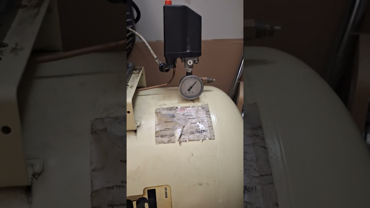 10 hp, 7,5 kw compressor on 16 ampere breaker.