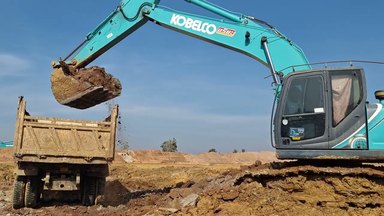 ยังแจ๋วใช้มา 22000 ชม.เจอดินแข็ง kobelco sk200-10 ขุดลอกอ่างเก็บดั้มฟูโช่ตั้งรับ excavator and truck
