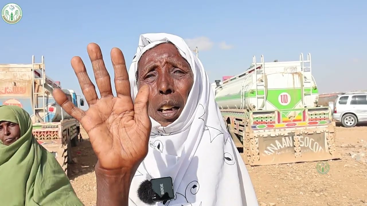 Haayadda Alraxma oo biyo dhaamis gaadhsiisay barakacayaasha Degaanka Sh  Cumar