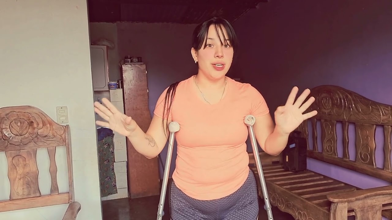 COMO USAR MULETAS...  Suscribete a mi canal para motivarte y enseñarte.