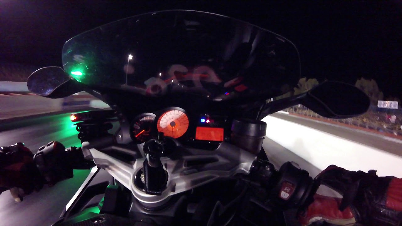 BMW K1300S vs. KTM 1290 Super Duke R Quarter Mile Drag Race