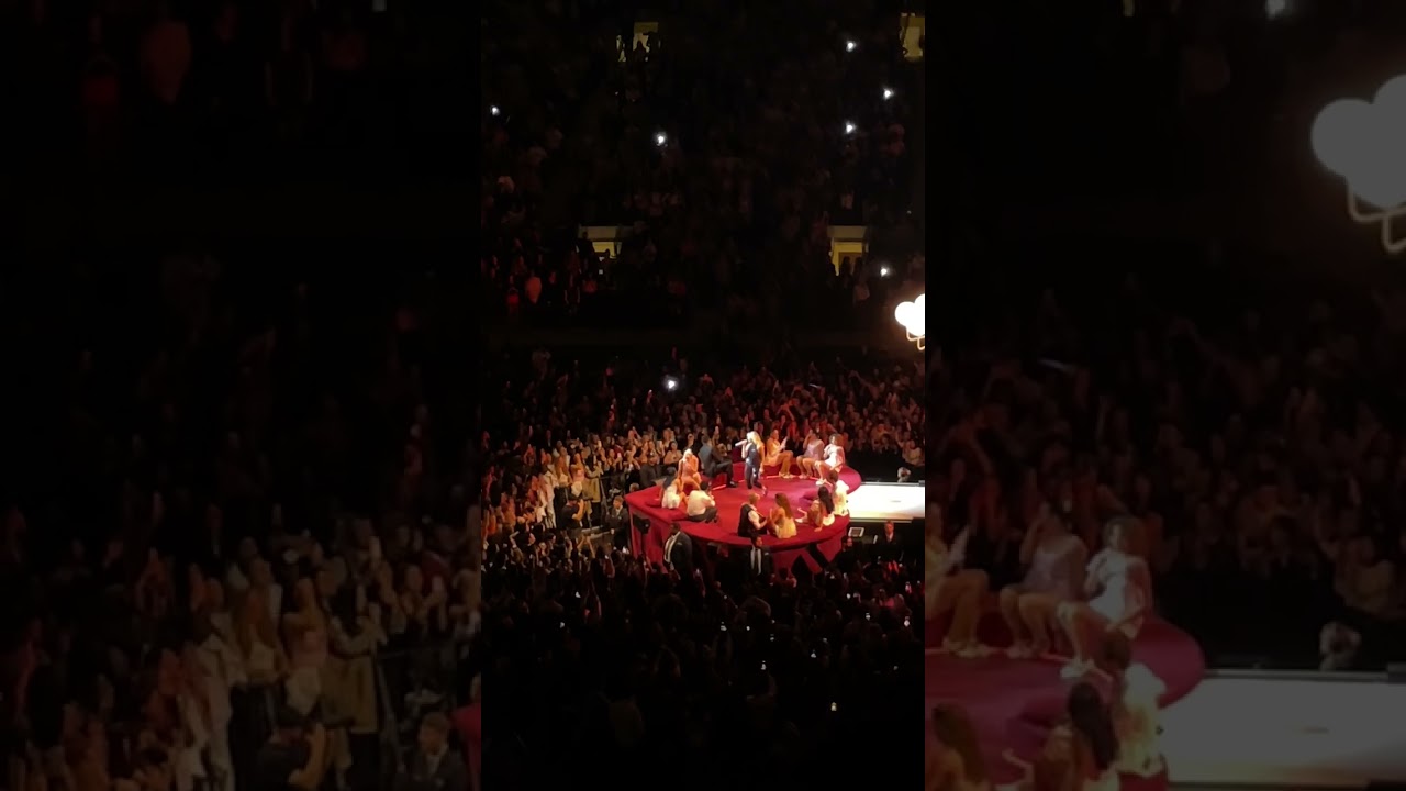 SABRINA CARPENTER // Coincidence // MSG N3 10/29