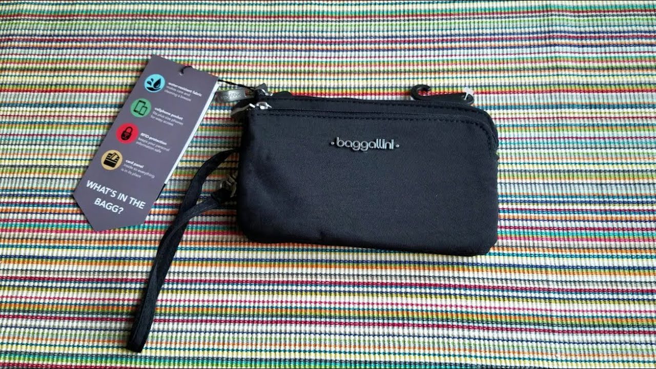 Review of Baggallini RFID Double Zip Wristlet.