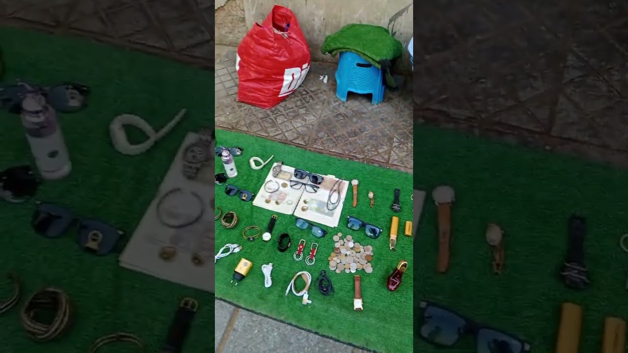 القينة ساعة قديمة كوردة في الجوطية ديال سيدي عبد الوهاب بمدينه وجدة