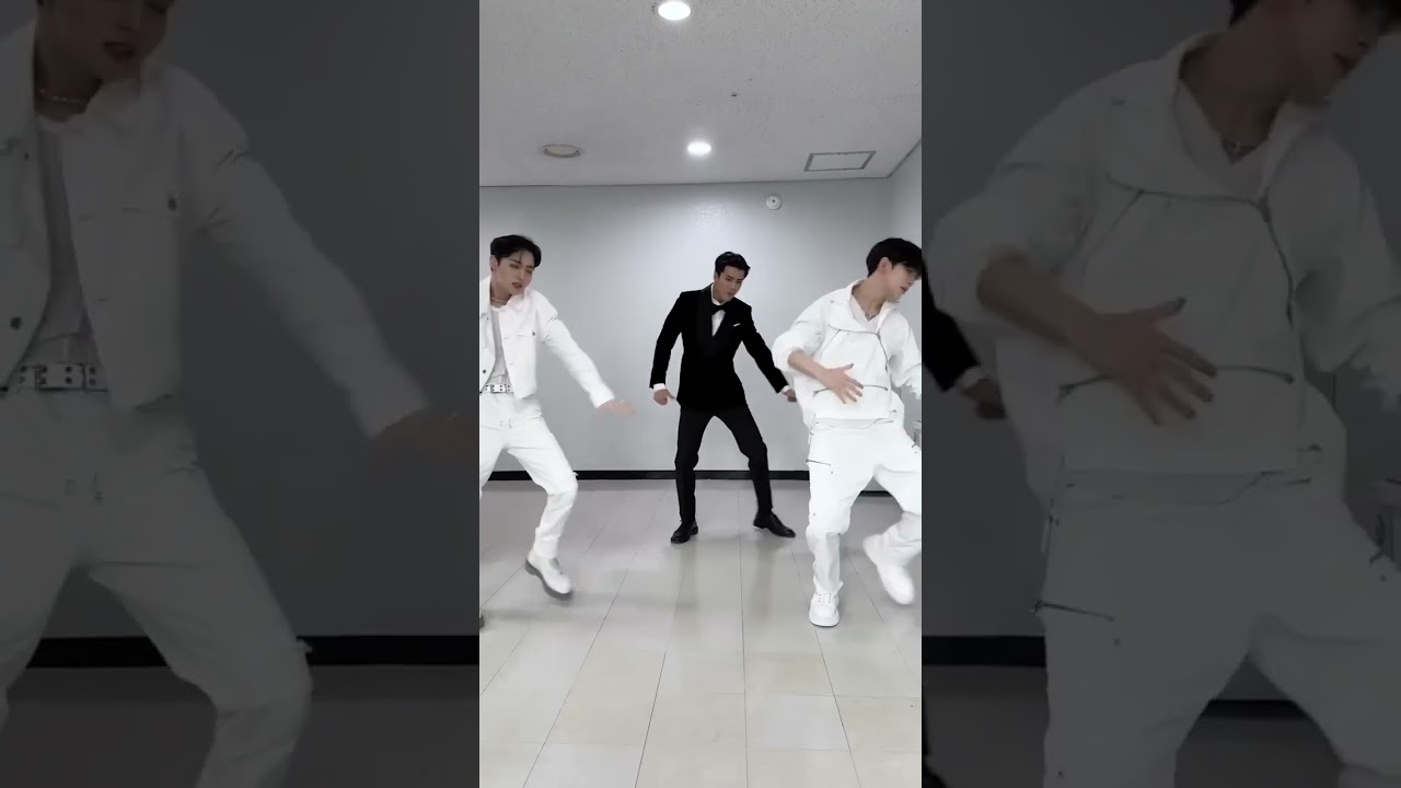 T5's Doyoung & Jaehyuk doing the #Creamsoda Choreo with #EXO 's #Sehun while doing Move Challenge