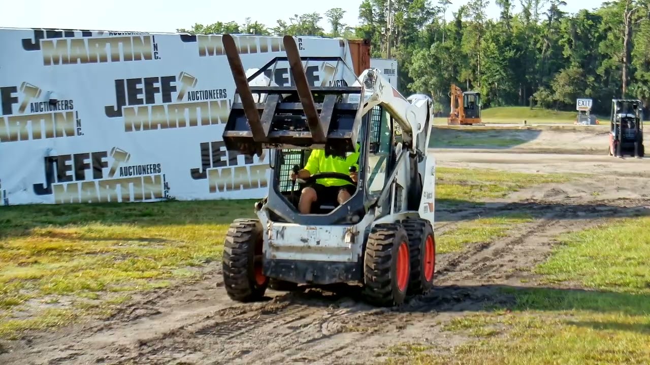 2017 BOBCAT S590 For Sale
