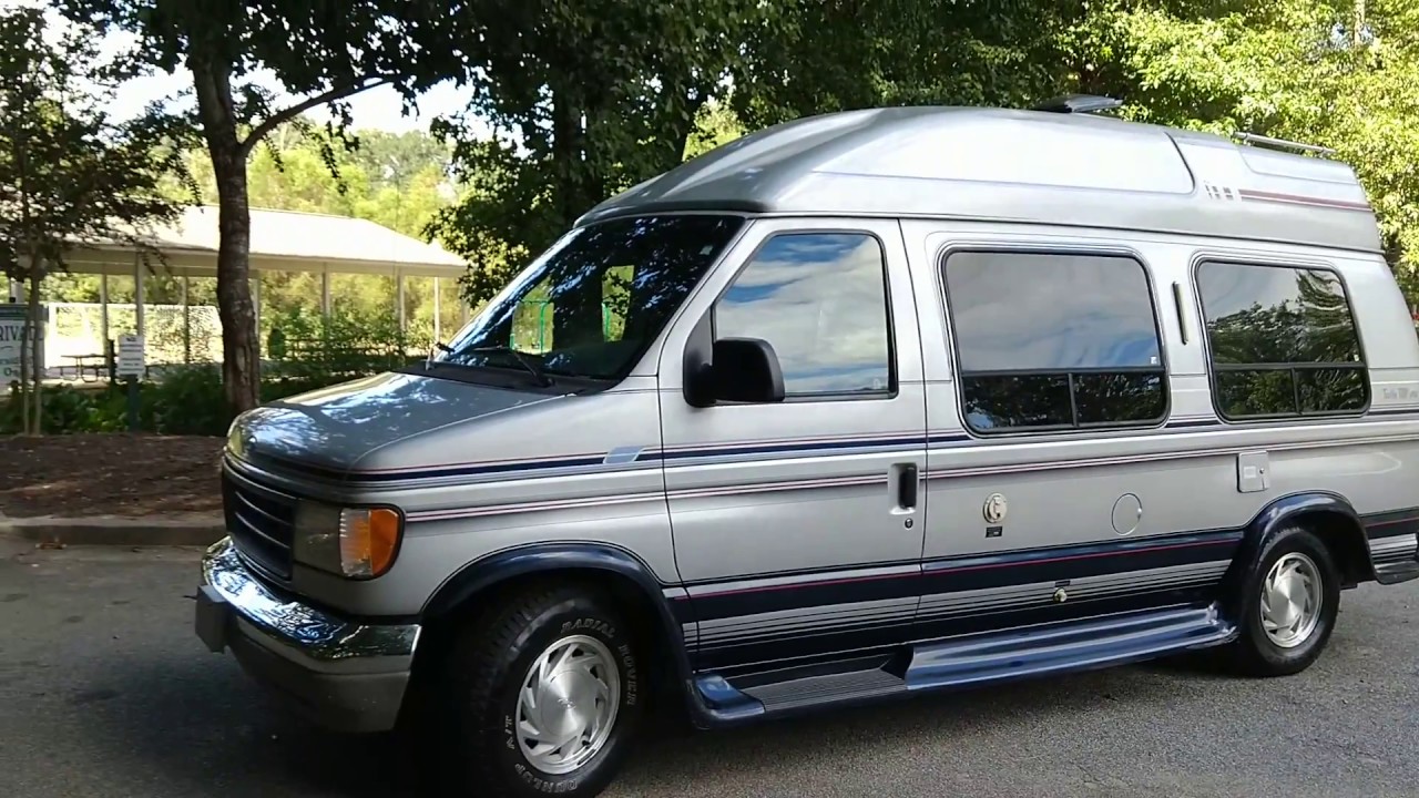 Кемпер-вэн Ford E150 1994 года