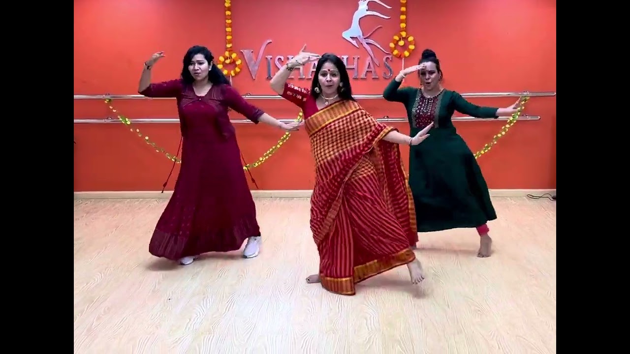 What Jhumka | Jhumka gira re | vishakha verma #whatjhumka #vishakhasdance #saree