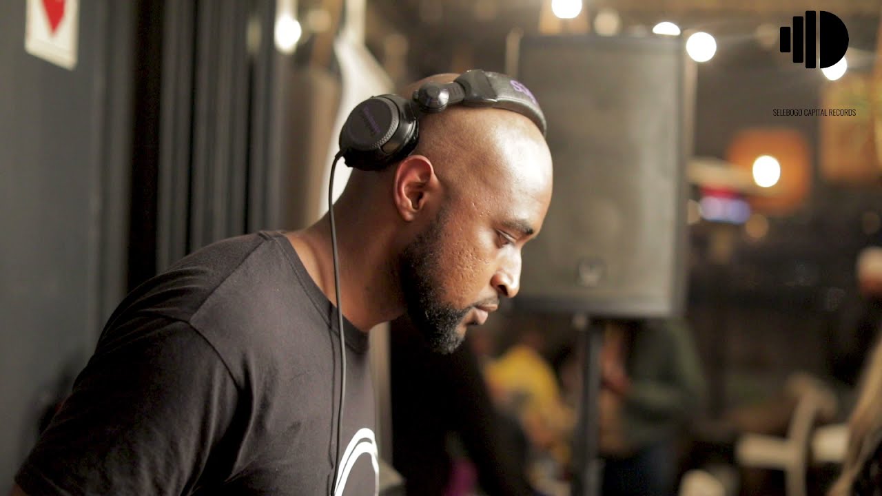 DJ Thibo live at Le Domicile.