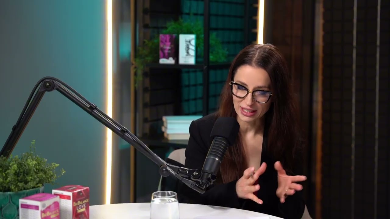 Ste po 40? Nespíte, potíte sa, máte výkyvy nálad? Možno ide o perimenopauzu - gynekológ vysvetľuje.