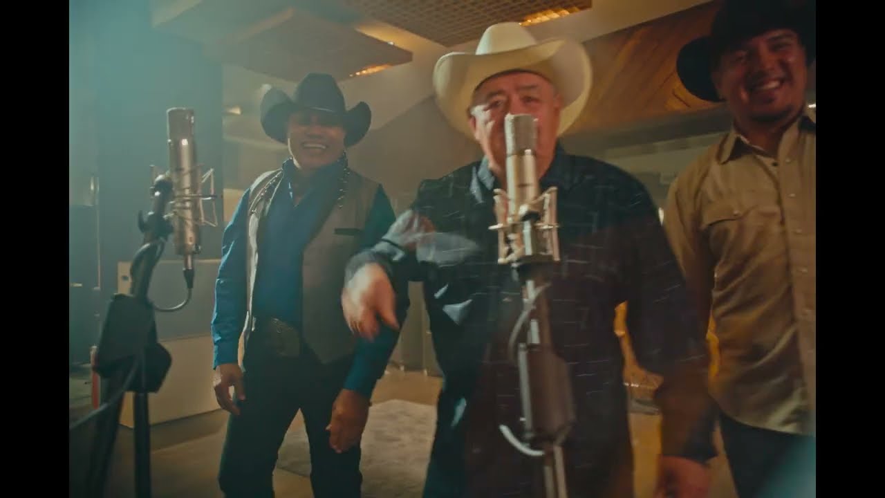 Los Huracanes Del Norte & Bronco - La Musiquera [Video Oficial 2025]