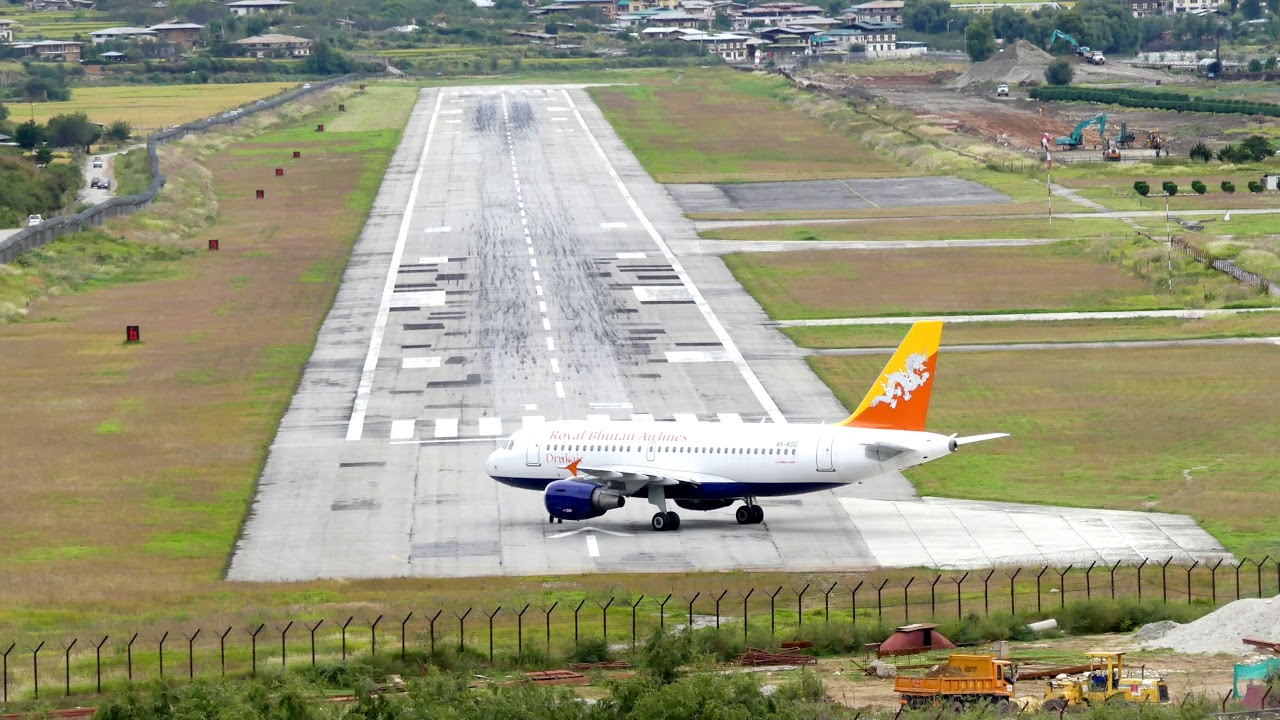 Landing at Paro Airport, Bhutan in 4K