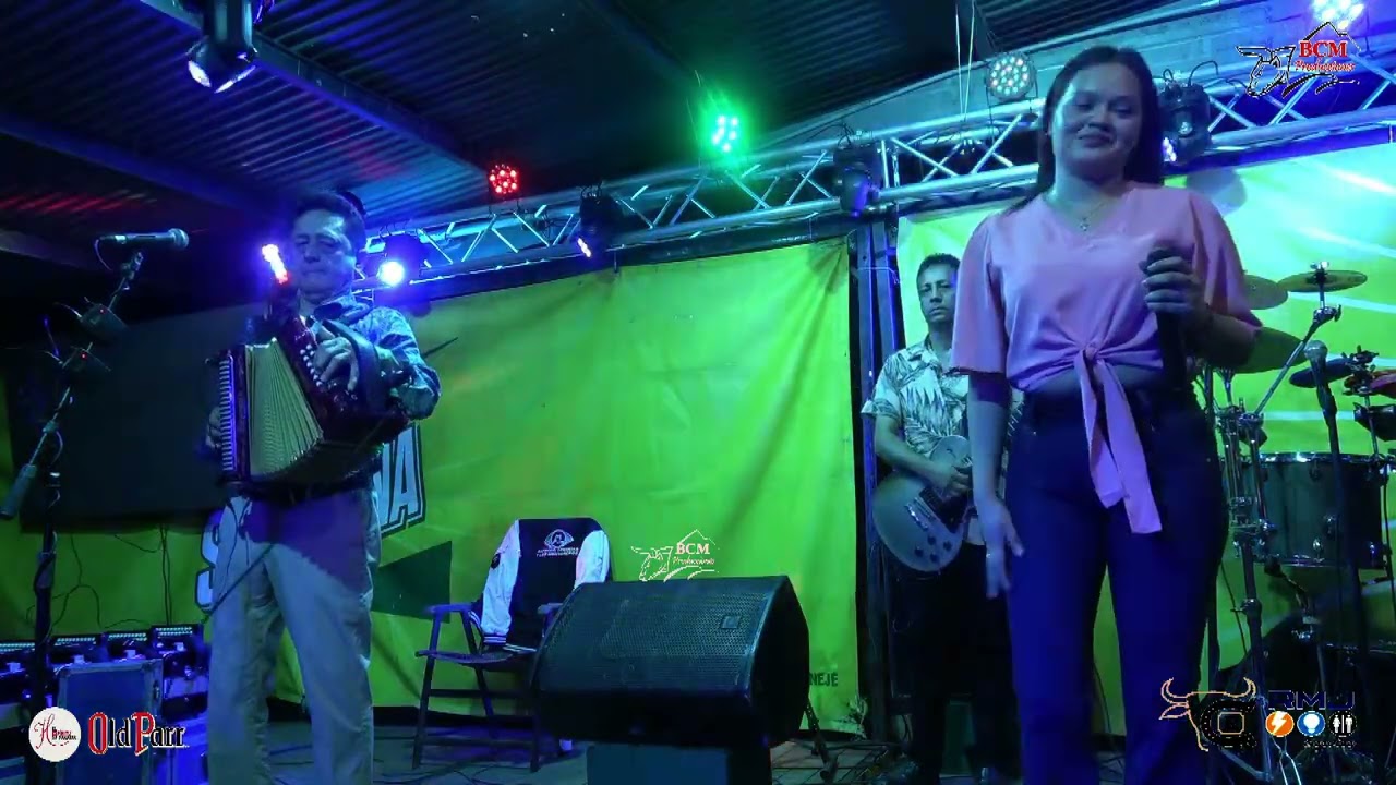 Alfredo Escudero en Fiesta de Año Nuevo en el en El Llano de La Cruz de Parita 2 de enero de 2026