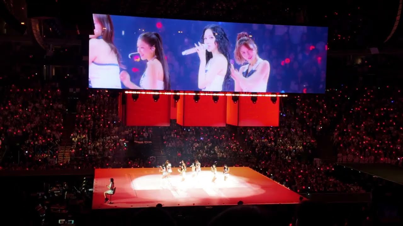 TWICE – THIS IS FOR – Oakland – Day 1 – 260117 – OPTIONS, MOONLIGHT SUNRISE