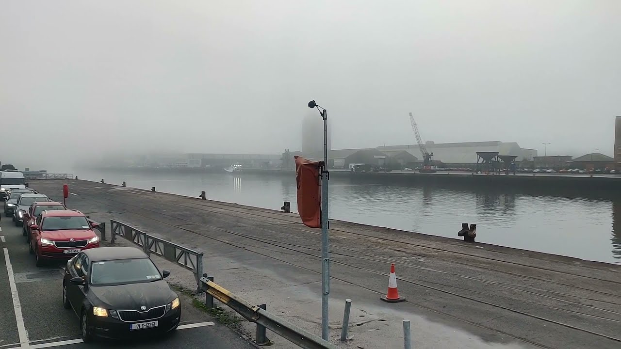 Winter is here Cork!!- The Dean, Kent railway station, Cork port, Parnell Bus station - 15 Oct 2021