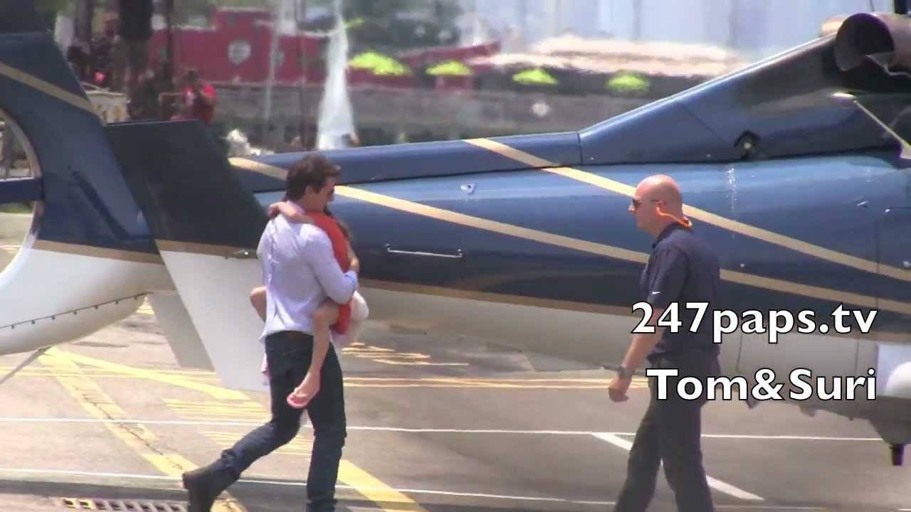 Tom Cruise & Suri Cruise Take a Helicopter Ride in New York City