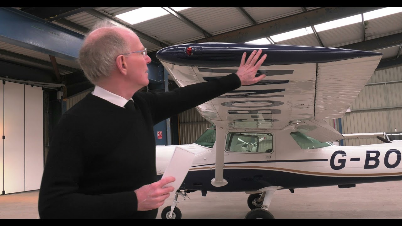 Familiarisation with the Aircraft