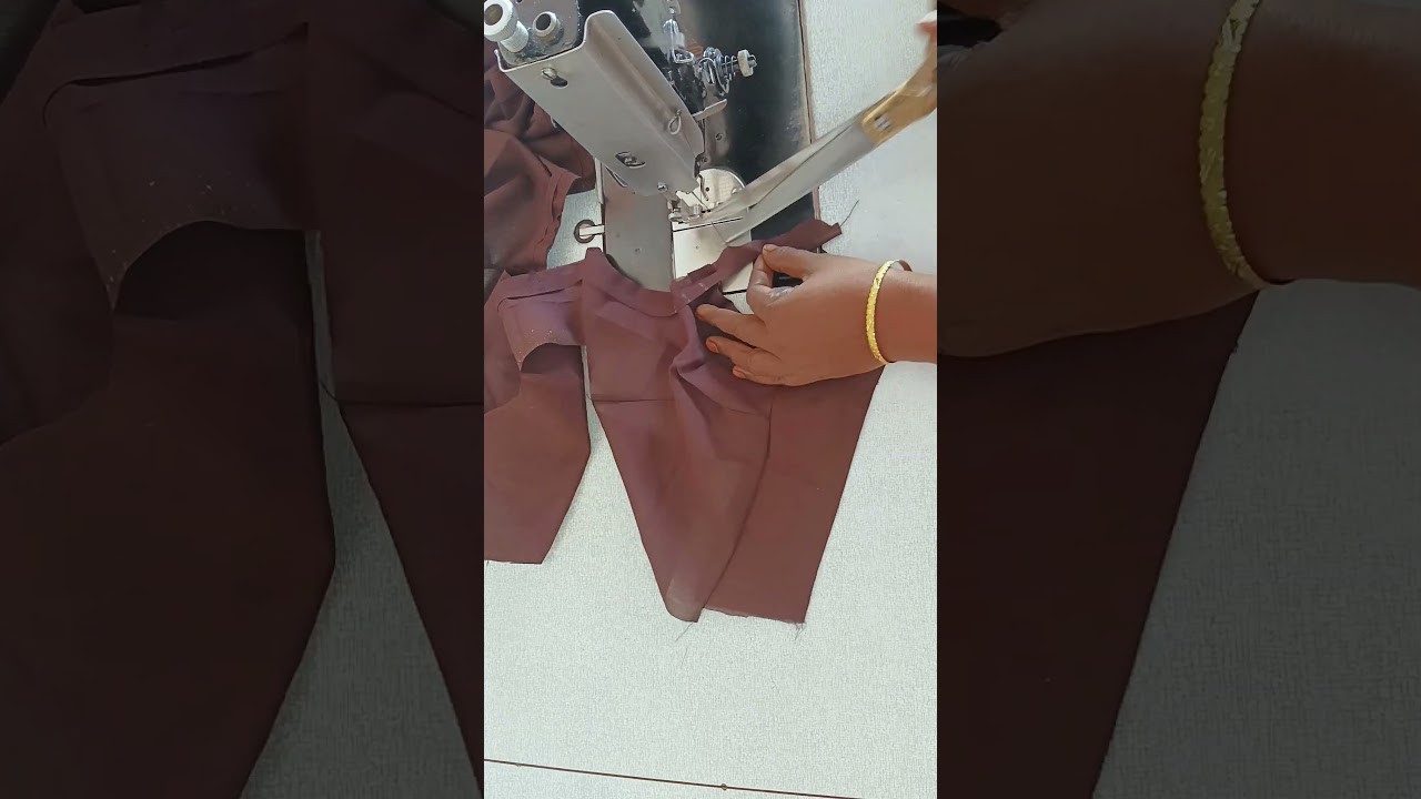 Normal blouse piping stitching &radic;&radic; Jai from pmr
