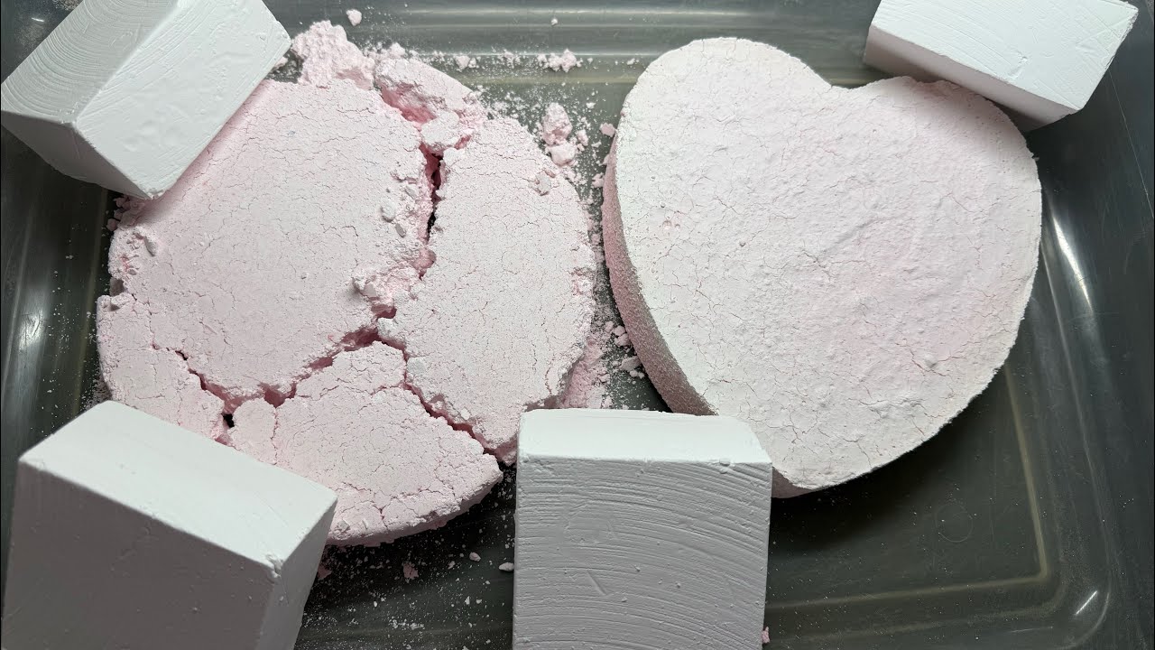 Fresh blocks and reforms crush!!😍 #asmr #chalkasmr #blocks #heart #reformedgymchalk #crunchy #soft 