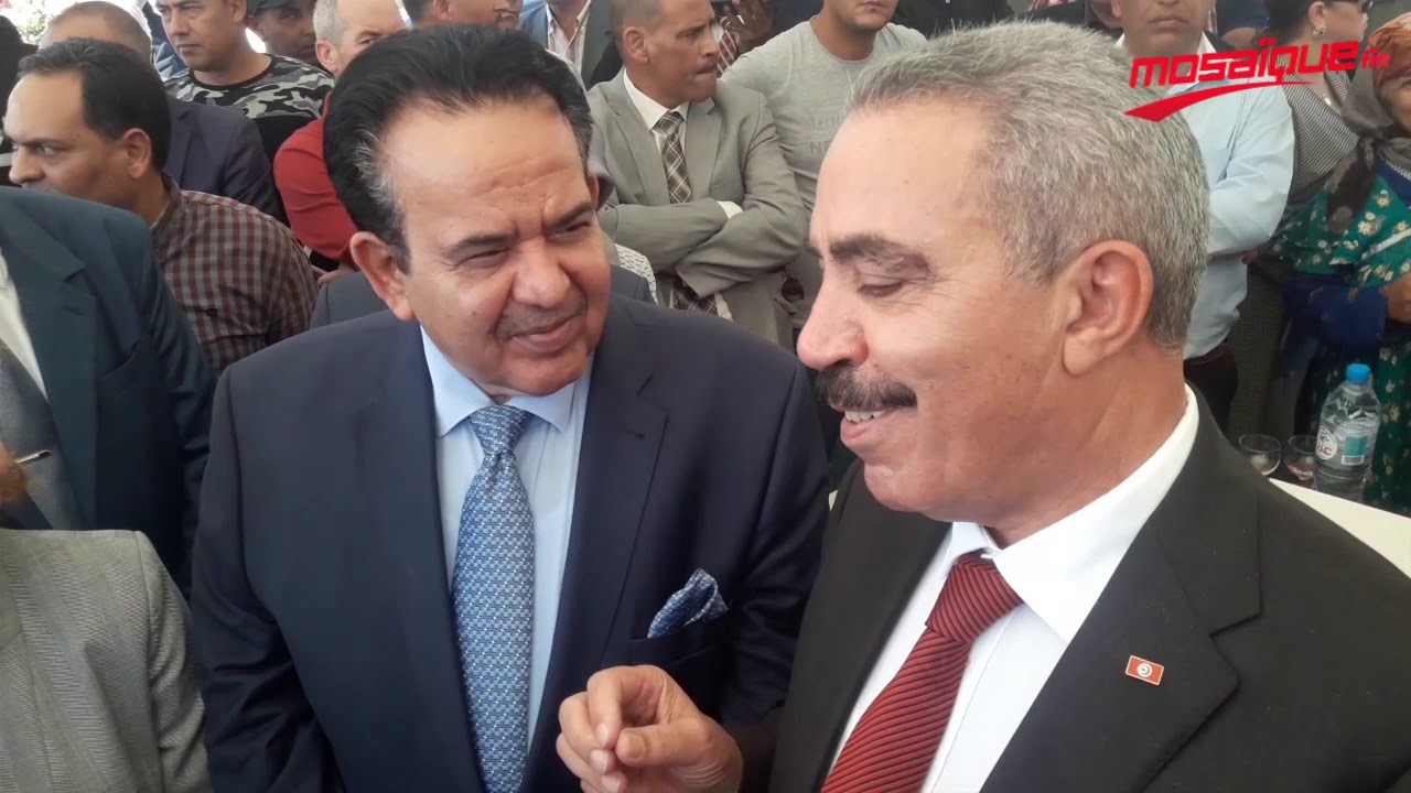 وزير التجهيز لمواطن خلال تسليم مساكن إجتماعية: ''أنت مكش تسمع..غادر''