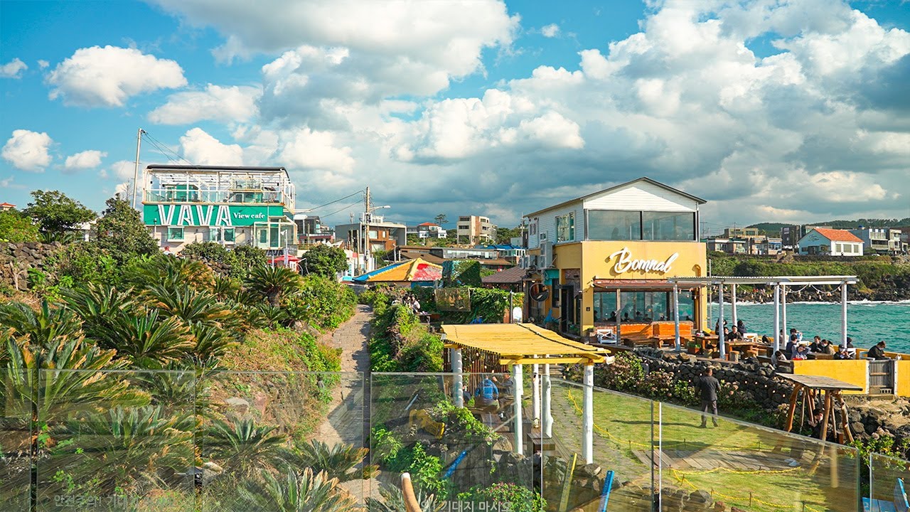 Jeju Island Best Fall Vacations for Stunning Scenery Volcanic Cone & Coastal Trail Travel Korea 4K