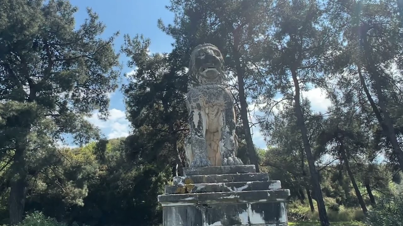Το λιοντάρι της Αμφίπολης - Η θέση του ήταν πάνω στον τύμβο καστά