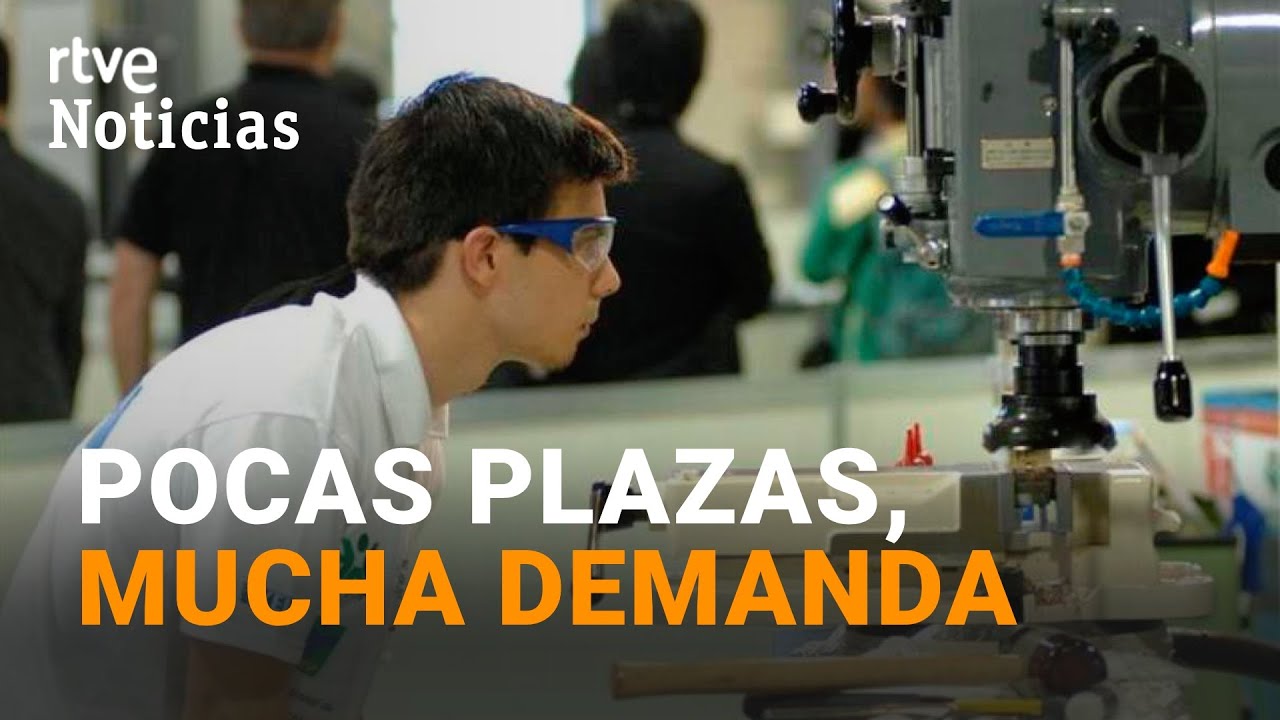 FP: Unos 100.000 ESTUDIANTES se quedan SIN PLAZA ante la ESCASEZ de la OFERTA | RTVE Noticias