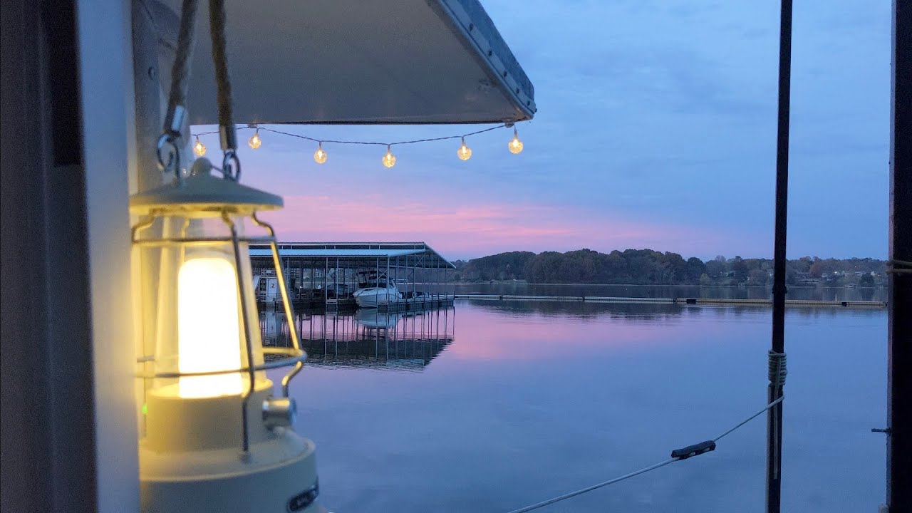 A Peaceful life on the water | Silent Vlog | Gorgeous sunset | Chocolate chip cookies