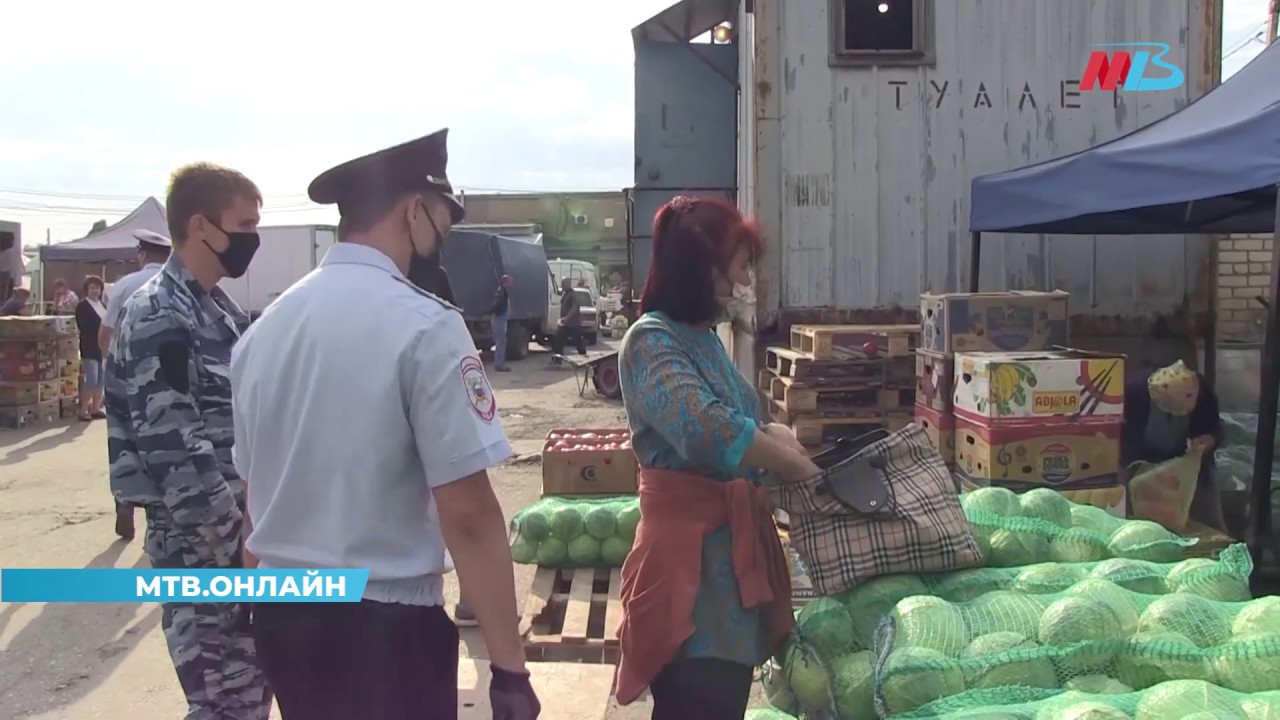 На оптовом рынке в Волгограде проверяют работающих мигрантов