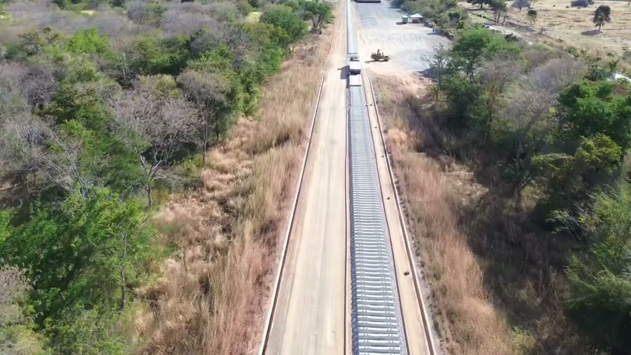 FIOL- Ferrovia Oeste-Leste lote 6. Dormentes e trilhos. Atualização. 03/08/2025.