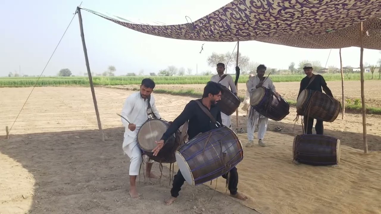 کھرل گروپ یہ مقابلہ ساہیوال ہو رہا ہے بہت ہی اچھی ویڈیو ہے خوبصورت انداز سے