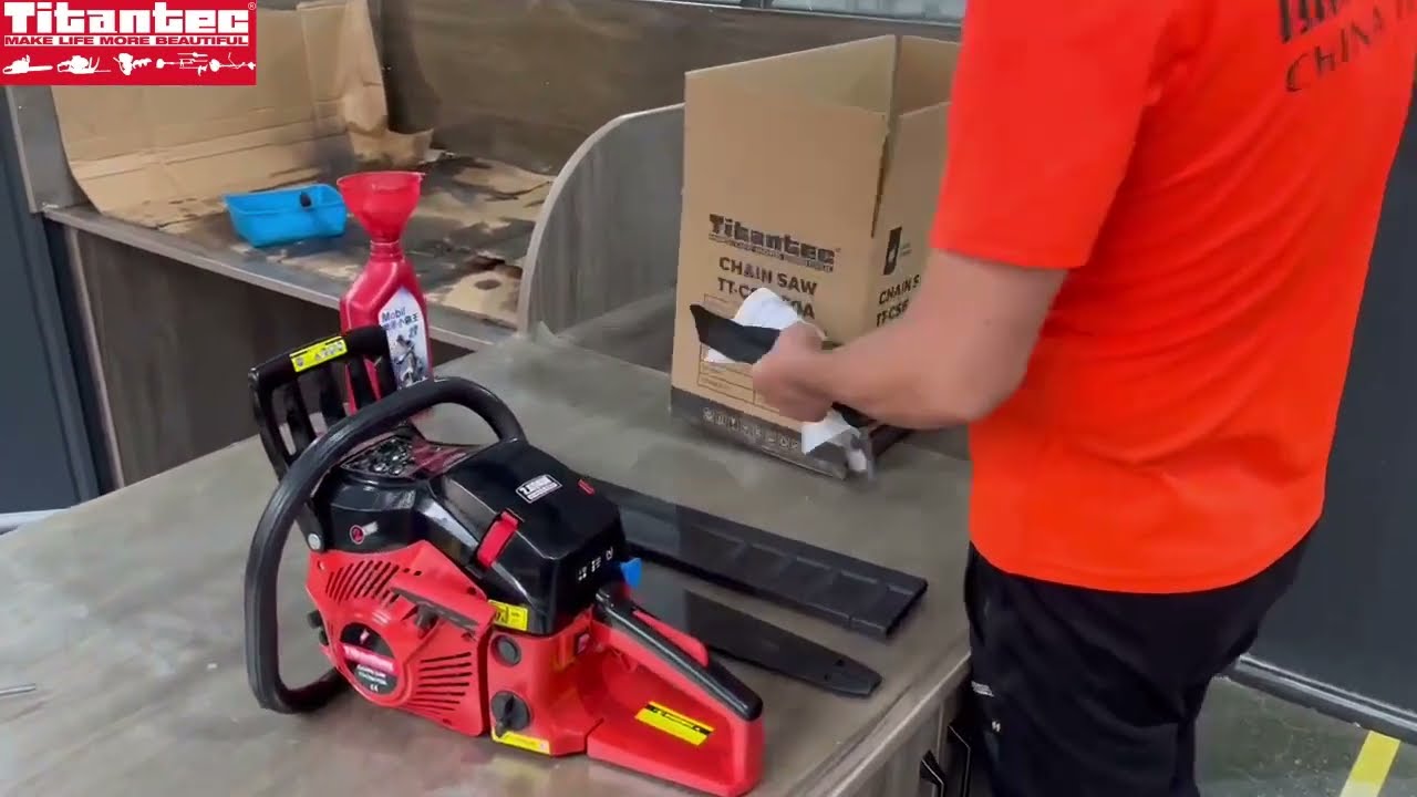 Titantec new chain saw with low emission and new structure