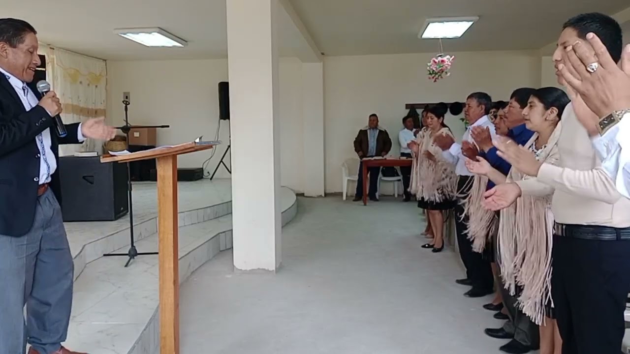 Posicionamiento de diáconos en la iglesia Ríos de agua viva Latacunga 