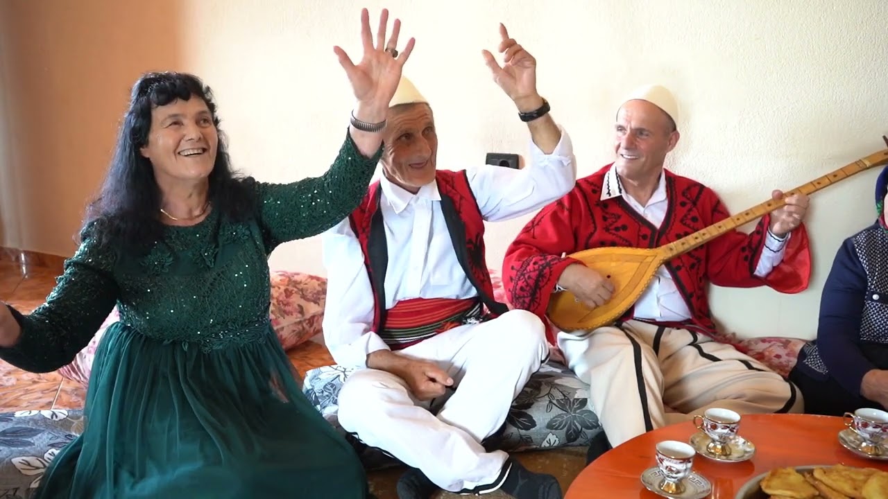 Krenari traditë malsore.