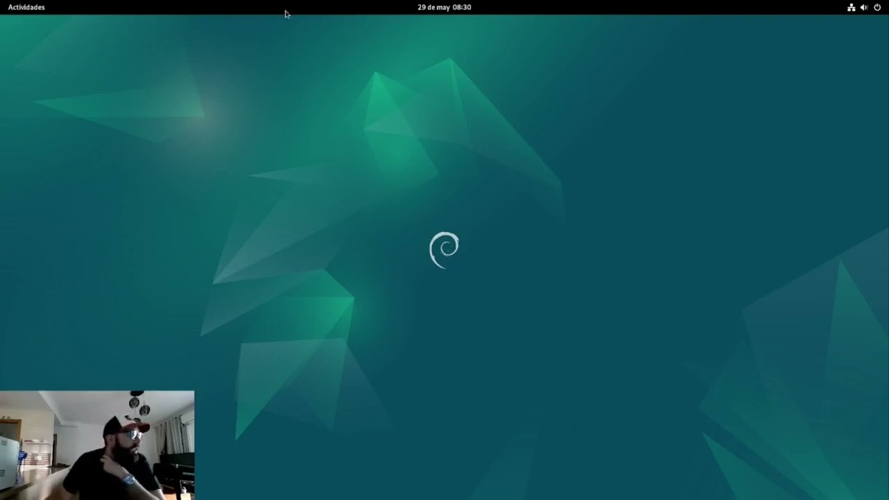 Así es la candidata a estable de Debian con GNOME 43.4: estable, ligera y manejable