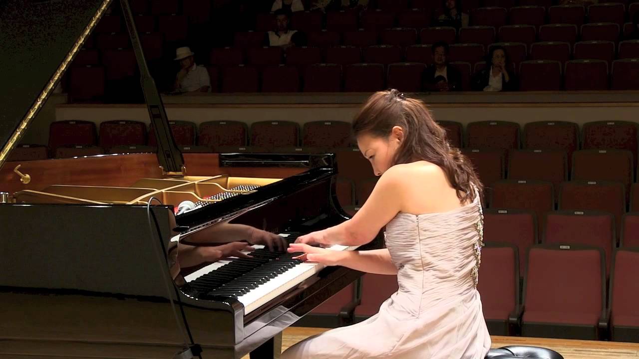 アナと雪の女王　テーマソング　「Let It Go」 ピアノ：鈴木 直美