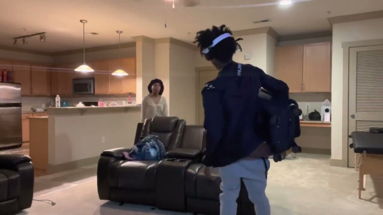 TELLING MY GIRLFRIEND IM LEAVING TO GET HER REACTION *she fought me