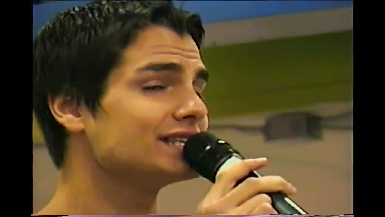 LMNT Macys in Store Concert Rehearsal 12-2001 NYC 4K 60fps AI Upscale