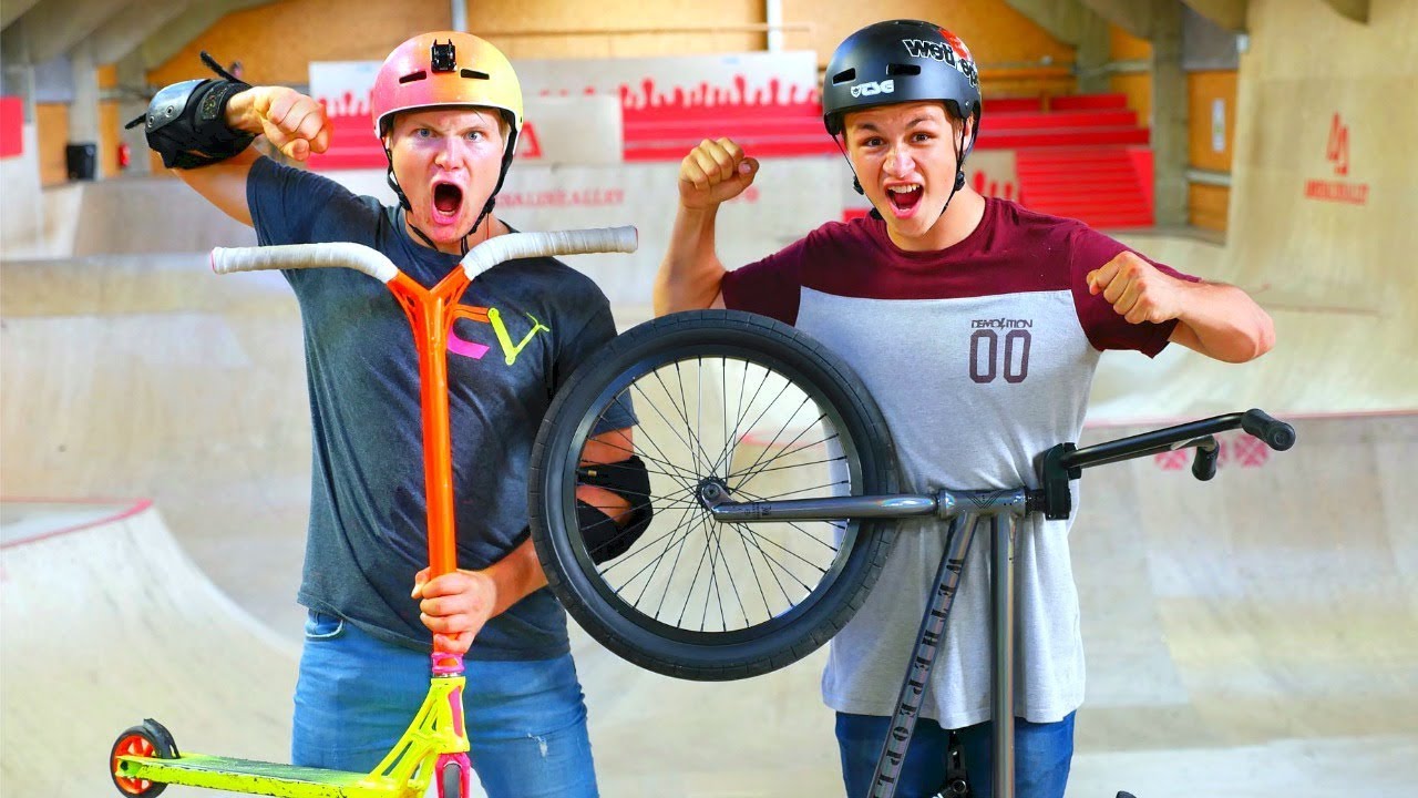 PRO SCOOTER VS PRO BMX! *ULTIMATE BATTLE*