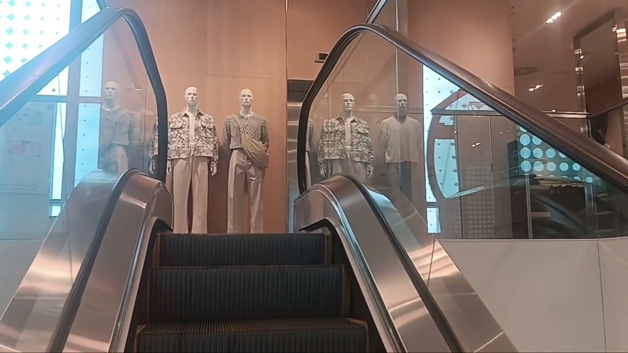 2013 KONE TM210 Escalators | Galeries d'Anjou (Simons) | Montreal QC