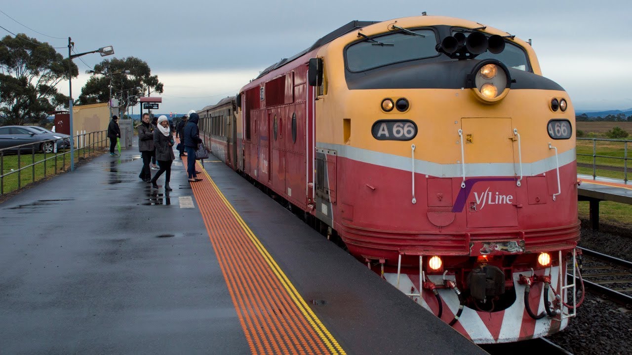 Morning peak at Rockbank - Melbourne Transport