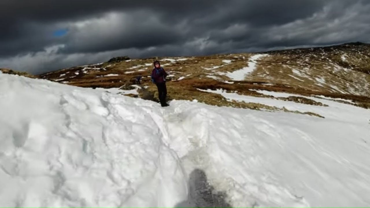 Mount famine, Kinder Low, Downfall and the Pub