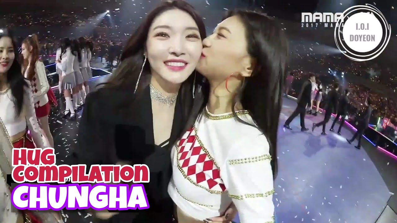 [청하] 허그요정 모먼트 모음 (ChungHa)