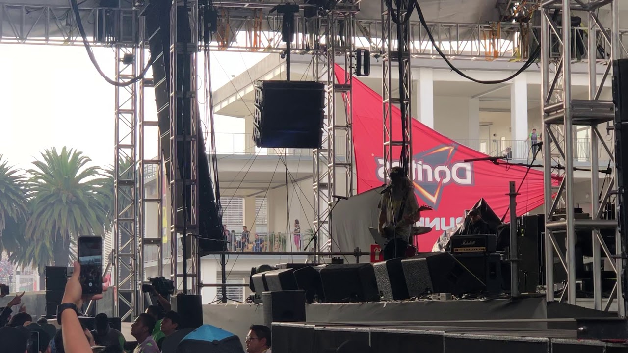 Los Viejos - Caderas Punk en Vive Latino 2019