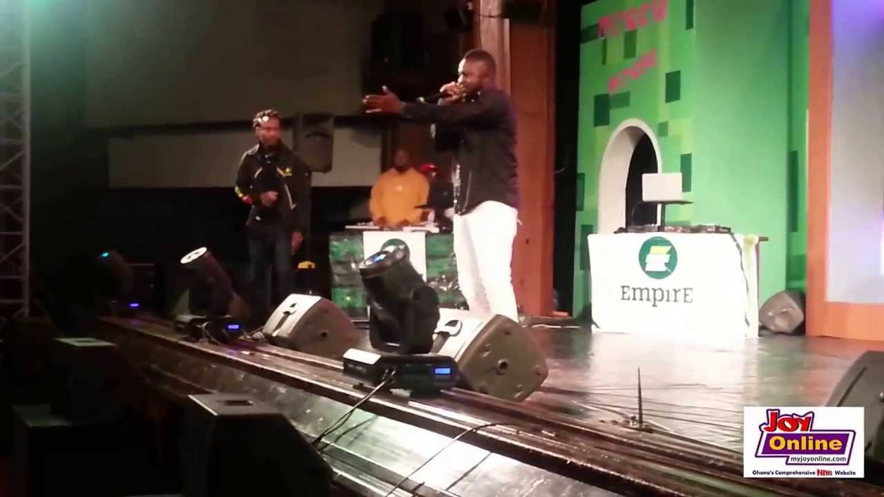 TH4Kwages performs at 2013 Back In The Day concert (1)