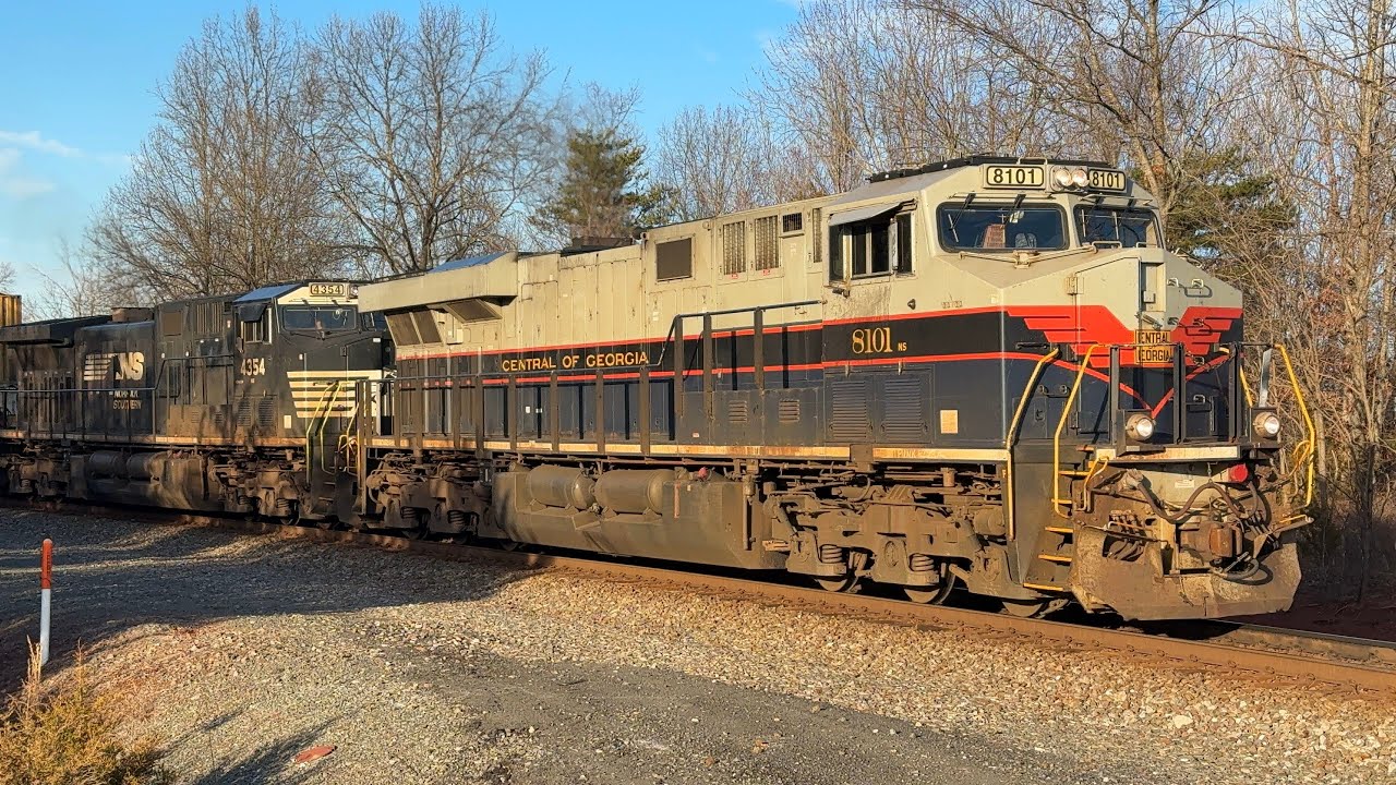NS #8101 “Central Of Georgia Railway”heritage unit leads 289 through Manassas, VA on 02:21:26